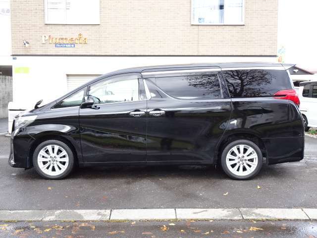 外装キズ・へこみも無く程度の良いお車！大切に使われていたお車です☆