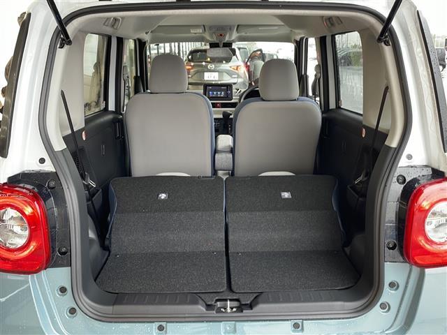 【シートアレンジ】乗せる人数、荷物によってシートアレンジは自由自在です！軽い力でシートを動かせます。開口部は低く、重い荷物もラクに積み下ろしできます。