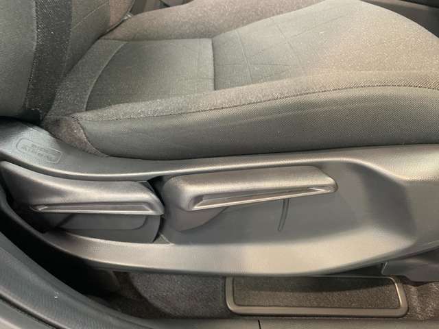 運転席のポジション変更可能！ご自身の運転しやすいポジションでの運転が可能です！