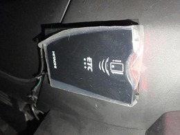 ◆三重県最大級の大型屋内中古車センター♪ヴァーサス鈴鹿店です♪オールジャンルの展示車が盛り沢山です♪在庫の無い車両のオーダーも受け付けます♪電話→059-384-5050までお問合せ下さい◆