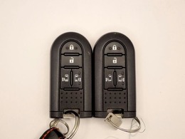 ◆三重県最大級の大型屋内中古車センター♪ヴァーサス鈴鹿店です♪オールジャンルの展示車が盛り沢山です♪在庫の無い車両のオーダーも受け付けます♪電話→059-384-5050までお問合せ下さい◆