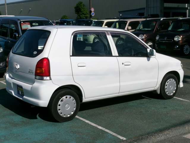 ワイズプロジェクト浜松では『下取車』＆『ユーザー様買取車』を中心に様々な独自買取ルートによりお買い得価格中古車販売が実現できています！お買い得車はワイズプロジェクト浜松におまかせあれ！