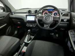 操作性が良い運転席まわりです！