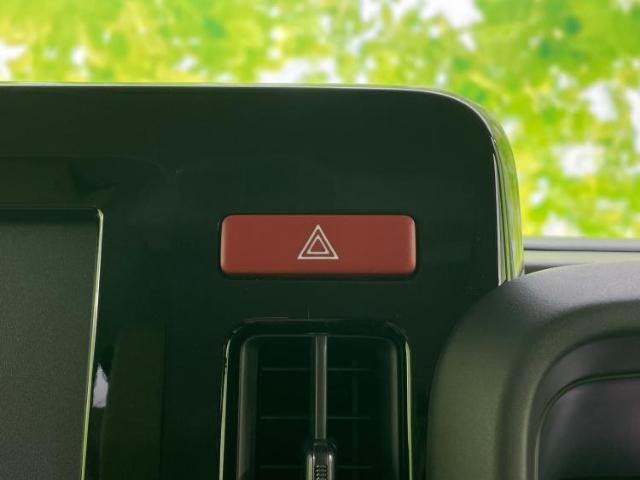 お車に合わせて無料保証以外にも、保証範囲、期間、距離を拡充させた有料保証もご用意しております！中古車の購入が初めてで不安・・・というお客様もご安心ください！