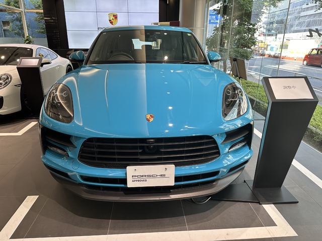 オプション：18インチMacan Sホイール　パワーステアリング プラス