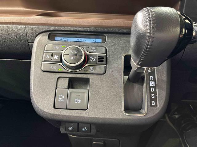 納車前にはプロのメカニックが、各部の点検を行います。ディーラーにしか出来ない品質、そしてサービスできっと満足していただけると思います！