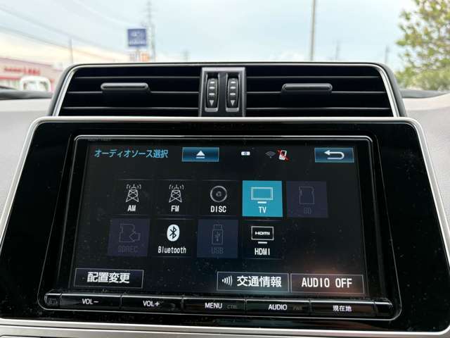 純正ナビ搭載！BluetoothやTV機能など様々搭載しております！