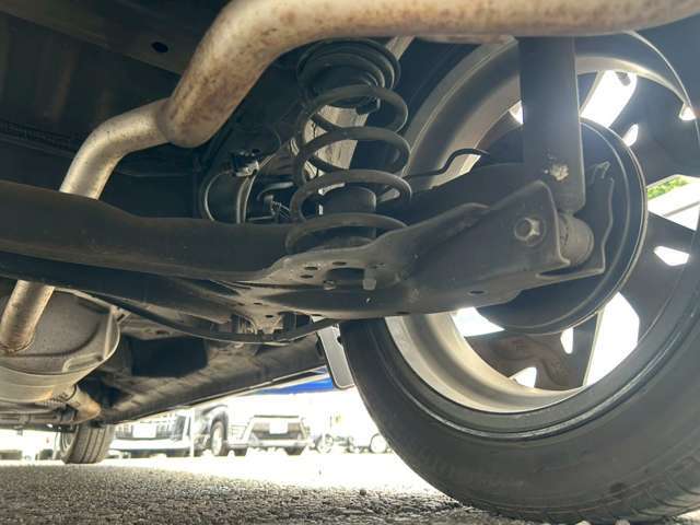 当社で整備の車両には4ヶ月の消耗品も含む無料保証付き☆オプションで1年または2年の延長の保証（更新可能）もご用意☆遠方のお客様でも安心♪お近くのディーラーさんにて保証修理をお受け出来ます☆