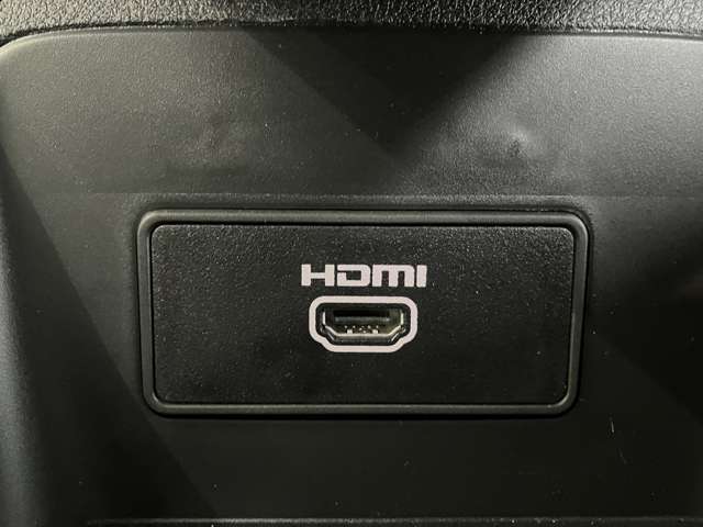 HDMI付きでYoutube等の映像をナビゲーションの画面に表示出来ます。