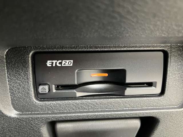 ETCも勿論付ています。これで高速道路の料金所もノーストレス。ノンストップで通過します。