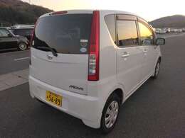 5MT！5速マニュアルミッション！パール色！禁煙車！エアコン！パワーステアリング！パワーウインドウ！キーレスエントリー！プライバシーガラス！