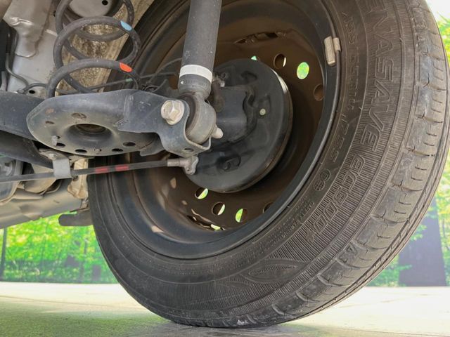 お車を安心してお乗りいただく為には、足回りの定期点検が欠かせません。サービスサポート（有償保証）では無料点検もご提供しており、安心のカーライフをお過ごしいただけるサポート体制が整っています。