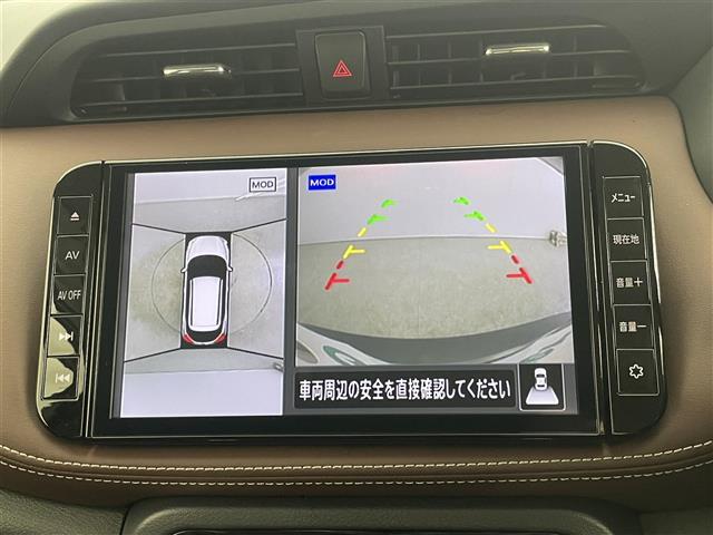 【全方位カメラ】上から見下ろしたように駐車が可能です。安心して縦列駐車も可能です♪
