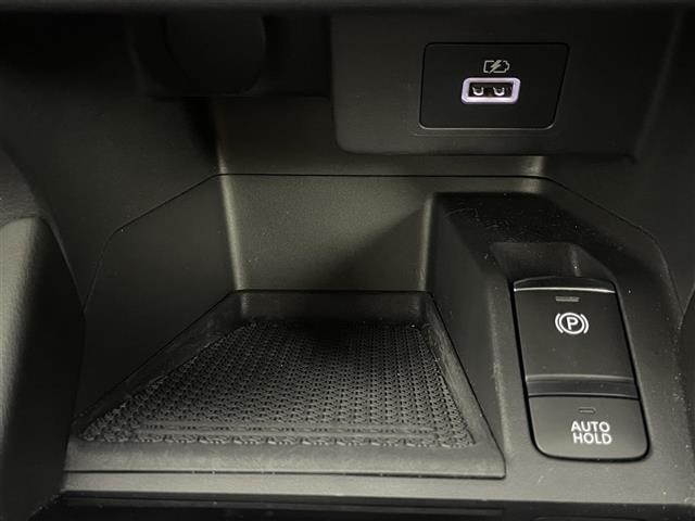 【運転席操作部】快適なドライブを楽しむための機能が装備されています！運転席から触れるので、使いやすいです！除菌プランいれていただくと、さらに清潔で安心していただけます！
