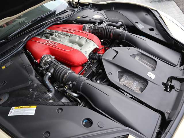 ◆6.5L V型12気筒DOHCエンジン ◆800ps/8,500 rpm:73,2kgm/8,000rpm(カタログ値)