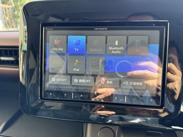 TV、ラジオ、DVD、Bluetooth、HDMI対応です。高性能なナビならドライブもより楽しいものに♪