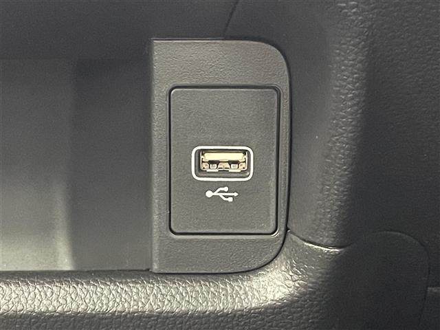 【付属品】このクルマ限定で使える装備品が付いています！使い方などはぜひ実際に店舗にお越しいただき、専門スタッフにお尋ねください！