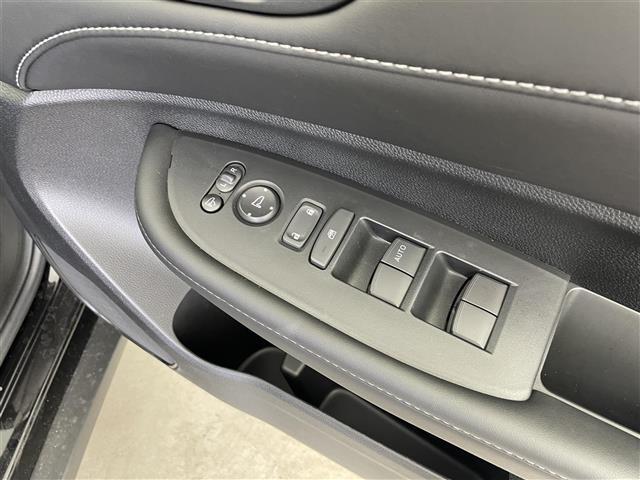 【窓操作部】軽い力で、窓を開けたり閉めたりすることができます！掲載箇所以外にご希望の写真がございましたら、お気軽にお問い合わせ下さい！メールや郵送でお送りさせていただきます。