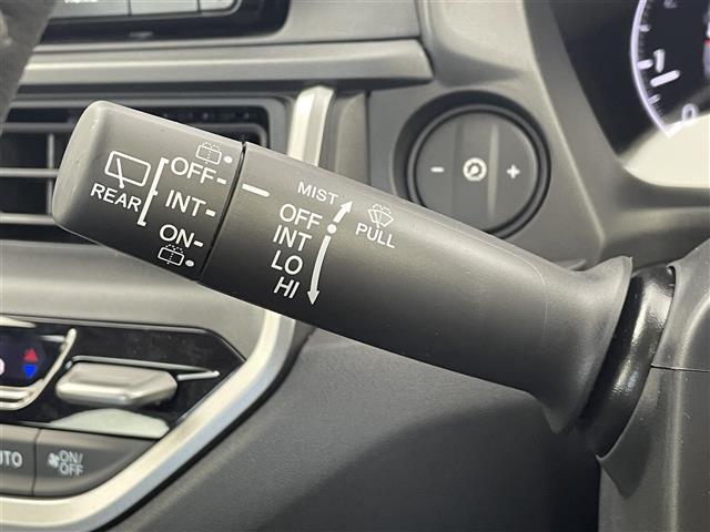 【その他】このクルマ限定で使える装備品が付いています！使い方などはぜひ実際に店舗にお越しいただき、専門スタッフにお尋ねください！