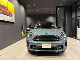 ご来店の際には事前にご連絡いただけますとスムーズにご案内が可能です。在庫確認の上ご来店頂ければ幸いでございます。