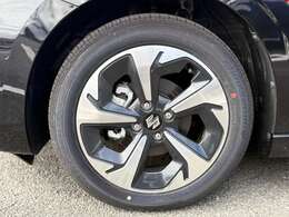 ★本革巻きステアリングホイール★パドルシフト★マルチインフォメーションディスプレイ（カラー）★6スピーカー★LEDサイドターンランプ付ドアミラー★スマートキー＆プッシュスタート