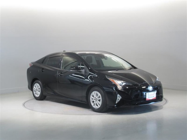 ご覧の車両以外にも多数のU-Carを展示販売しております。