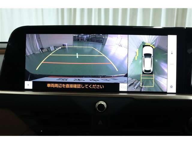 安心のバックモニターガイドがあって、夜間でもよく見えます。事故を未然に防げて安心です。