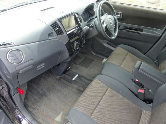 このように不当に維持費が安いため、軽自動車の相場は非常に高値で安定しています。買う時は軽自動車の方が普通車よりも高額でも、数年でモトが取れると言われているのはこの維持費の差が理由です。