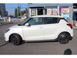 頭金なしの最長84回までのオートローンがご利用いただけます。また、延ばしたり、縮めたり、ライフスタイルによって、自由に月々のお支払金額を変えられる「自由払い型オートローン」も取り扱っています。