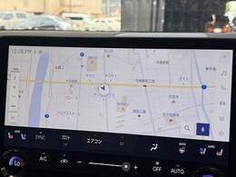 【純正メモリナビ】装備でフルセグTV視聴やBluetooth等充実装備。