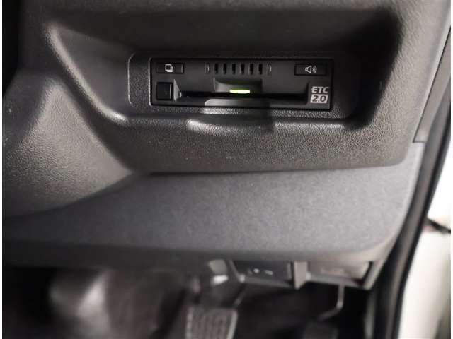 ☆新車の時からの保証書・メンテナンスノート・取扱説明書・点検記録簿等きちんと残っておりますので安心ですよね♪　新車とは違い中古車ですので有るのと無いのでは車の価値も異なります。