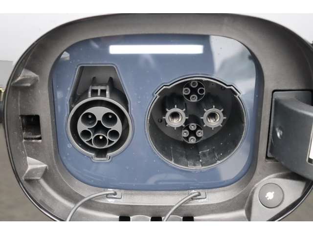 【電話番号 072-724-6336】こちらの車両のお問い合わせは、メルセデス・ベンツ箕面サーティファイドカーセンターまで！常設展示50台！