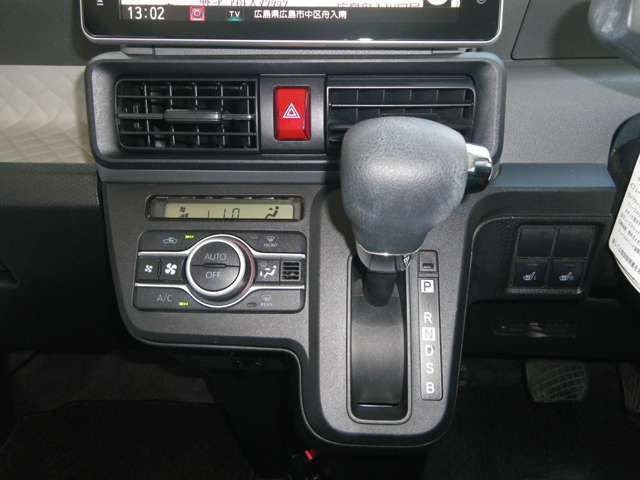 室内快適！人気のオートエアコン装備にインパネオートマ車！