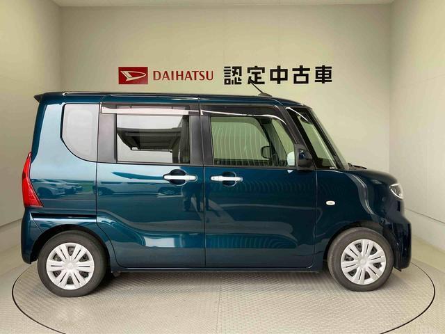 車両右側面からの写真になり。車をご覧になりたい時はお気軽に最寄りの店舗へご相談下さい。