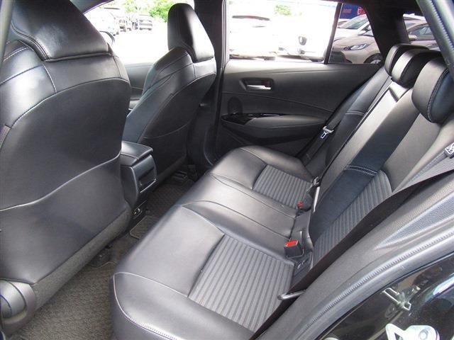 セーフティセンス・ディスプレイオーディオ・CarPlay・フルセグ・バックカメラ・Bluetooth・ETC・USB・オートハイビーム・ACC・BSM・コーナーセンサー・ハーフレザーシート・フロアマット