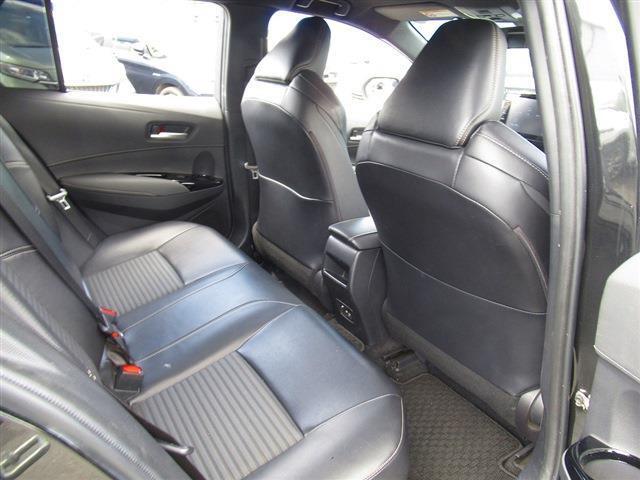 セーフティセンス・ディスプレイオーディオ・CarPlay・フルセグ・バックカメラ・Bluetooth・ETC・USB・オートハイビーム・ACC・BSM・コーナーセンサー・ハーフレザーシート・フロアマット