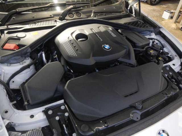 2L 直列4気筒DOHC BMWツインパワー・ターボ・エンジン