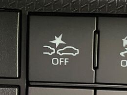 【スマートアシスト】走行中に前方の車両等を認識し、衝突しそうな時は警報とブレーキで衝突回避と被害軽減をアシスト。より安全にドライブをお楽しみいただけます。