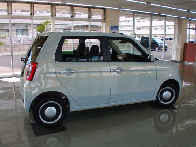 ■札幌ホンダ南郷店は室内ショールーム完備■明るいショールーム内でゆっくりお車をご覧いただけます！事前にご連絡頂けますとスムーズにご案内できます
