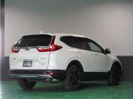 【ホンダセンシング】 「ミリ波レーダー」と「単眼カメラ」の異なる特性を持つ2つのセンサーなどにより、安心・快適な運転を支援します。