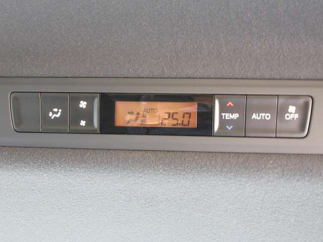 お車の知識がなくても大丈夫です！お車に詳しい専門スタッフが丁寧親切にご説明させていただきますのでお気軽にご質問下さい！