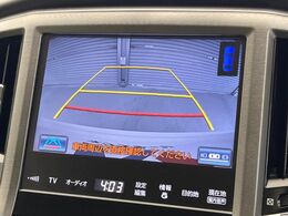 【バックカメラ】駐車時に後方がリアルタイム映像で確認できます。大型商業施設や立体駐車場での駐車時や、夜間のバック時に大活躍！運転スキルに関わらず、今や必須となった装備のひとつです！