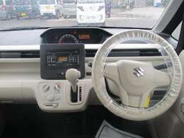 インパネ全体です！内装のボタンの位置などをご確認ください♪