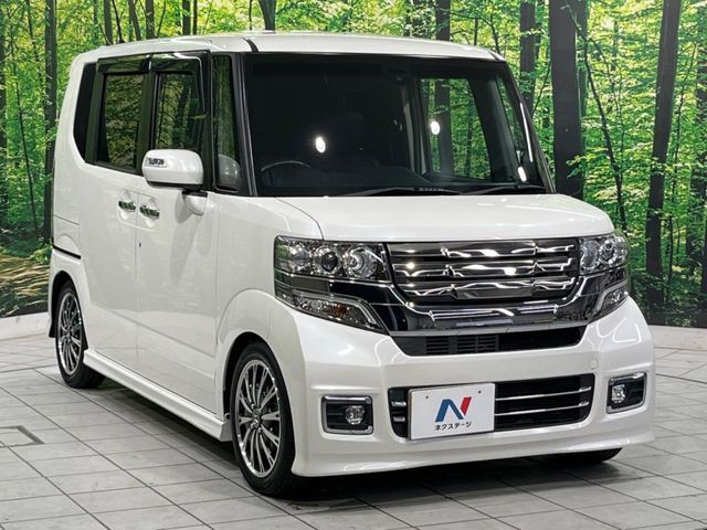 大好評のボディコーティング「弾スプラッシュコート」もご納車までに施工可能。通常のガラスコートと異なる、耐久年数6年の無機質ガラスコーティングが、ボディをキレイな状態に保ってくれます。