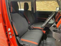 各ブランドのシートカバー取り扱っております、自慢の愛車をアレンジしましょう☆