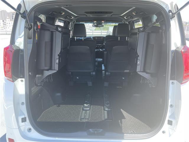 気になる車はすぐにお問い合わせください！画面右側の0066から始まる無料ダイヤルからお問い合わせ下さい！専門スタッフがお車のご質問にお答えいたします！