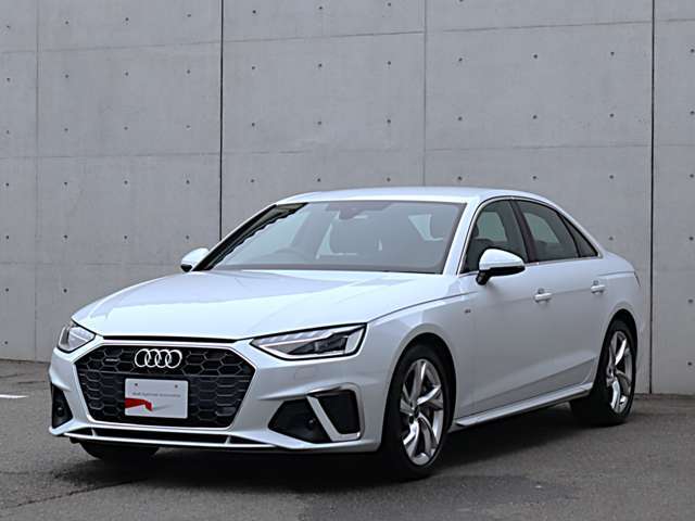 ●Audiが最初に採用したLEDポジショニングランプ。シャープなラインで昼間でも点けていたいと思うほど上品でオシャレです。夜間走行時はさらに目立ちます！