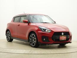 小さな車でも、しっかり未来が・・・？とっても広々してますよ！ぜひ、一度運転席に座ってみてください！世界が変わる・・・かも？