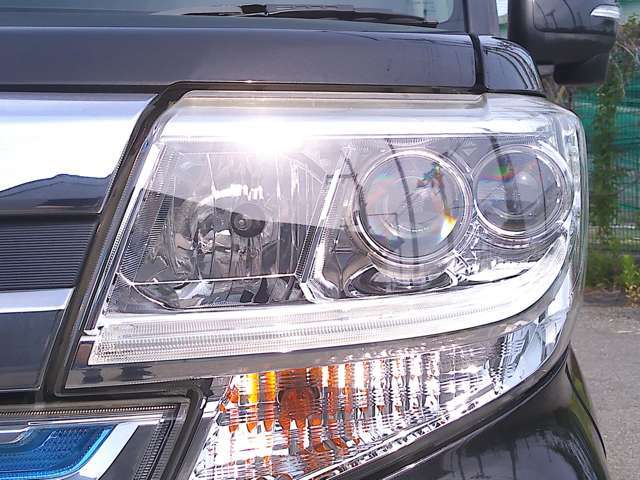 下取車のご相談もお任せください。日本の車が海外へ流出する現状を考慮し、買取を強化しています。お客様の車が適正価格で評価されるよう、最善を尽くします。