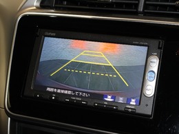 バックカメラが搭載されておりますので駐車時の後方確認に役立ちます！！